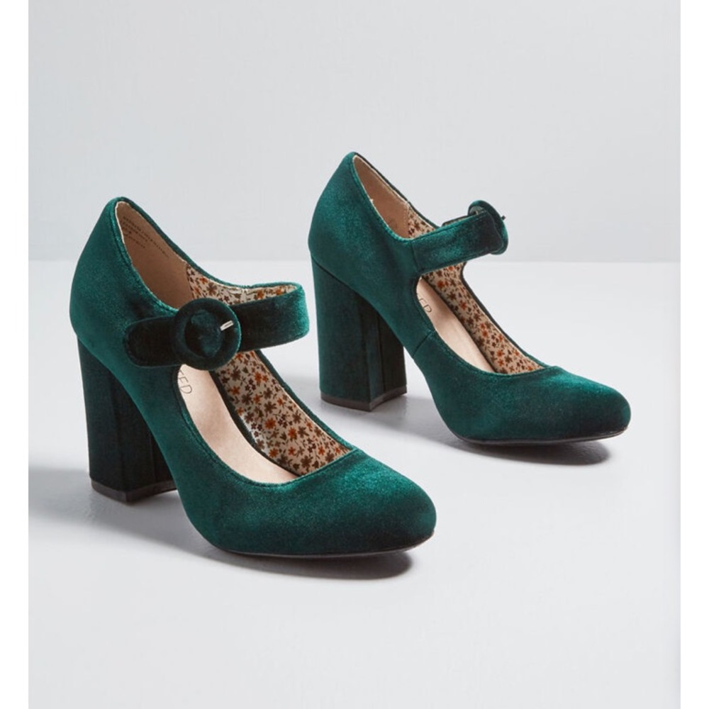 ModCloth Emerald Velvet Mary Jane 4 Inch Heels